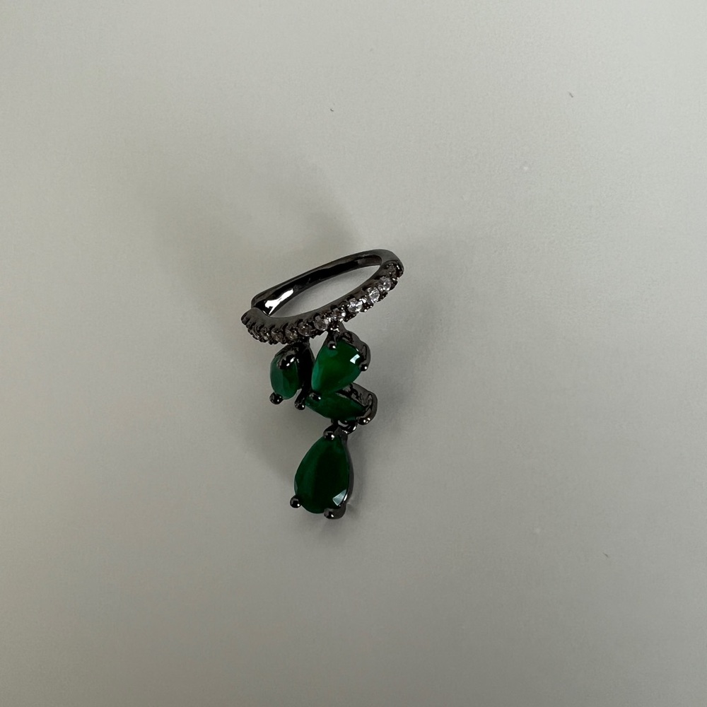 Ear Cuff Earring (Right) - Picture 2 of 4
